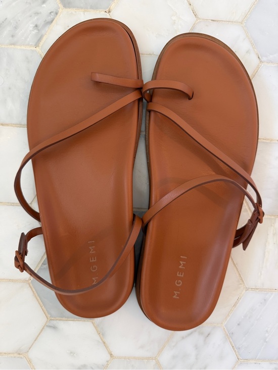 M. Gemi Shoes - M. Gemi Tan Leather Minimalist Toe-Loop Sandals